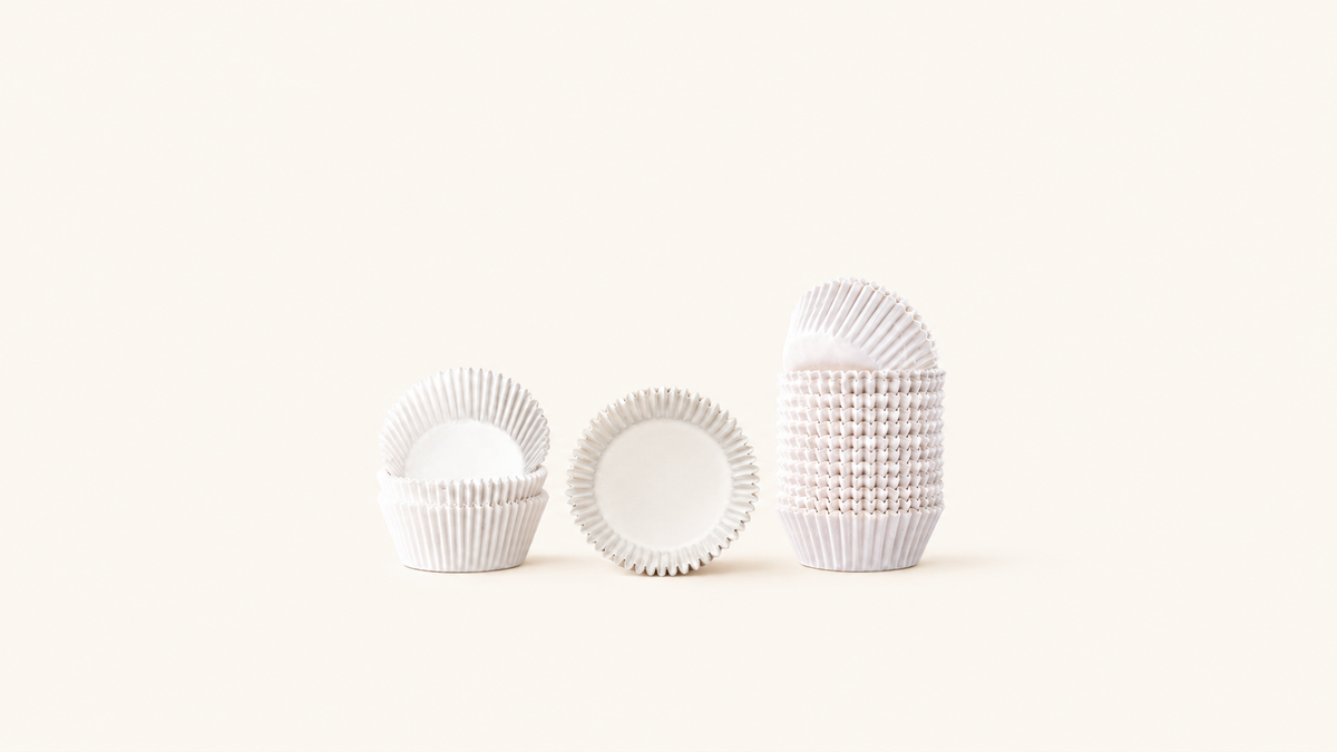 Caissettes à cupcakes & Muffins — sélection sur fond crème uni Patissland
