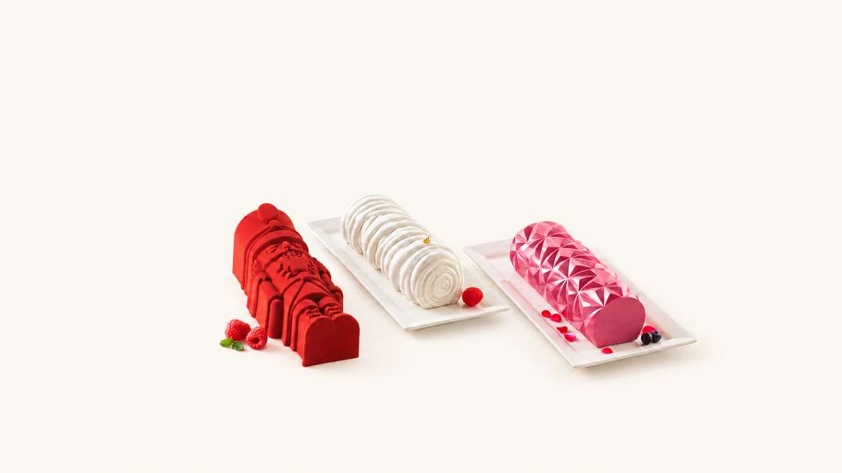 Moules à Bûches — sélection sur fond crème uni Patissland