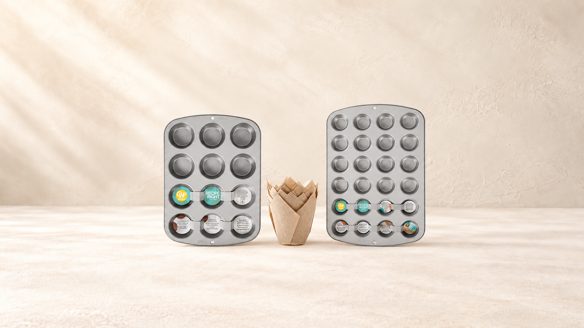 Muffins — produits de la collection sur fond crème Patissland