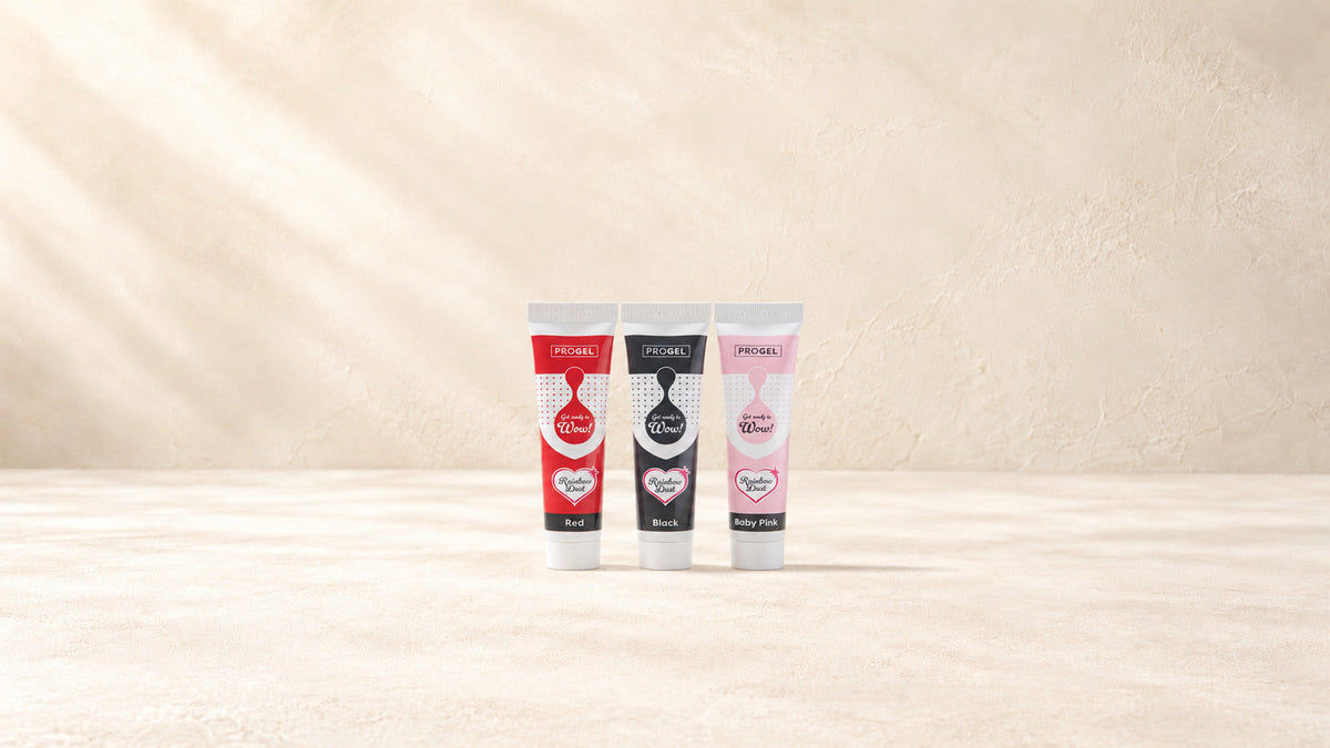 PROGEL — produits de la collection sur fond crème Patissland