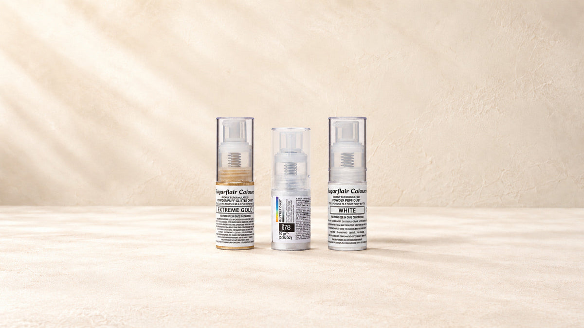 Pump Spray — produits de la collection sur fond crème Patissland
