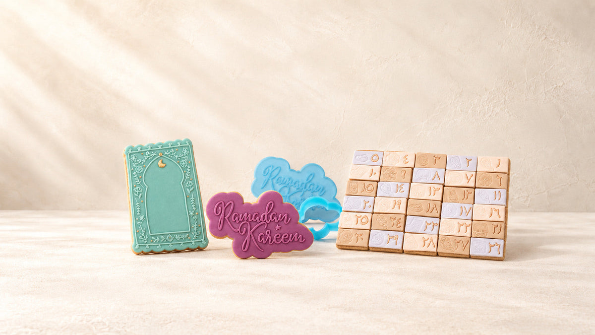 RAMADAN — produits de la collection sur fond crème Patissland