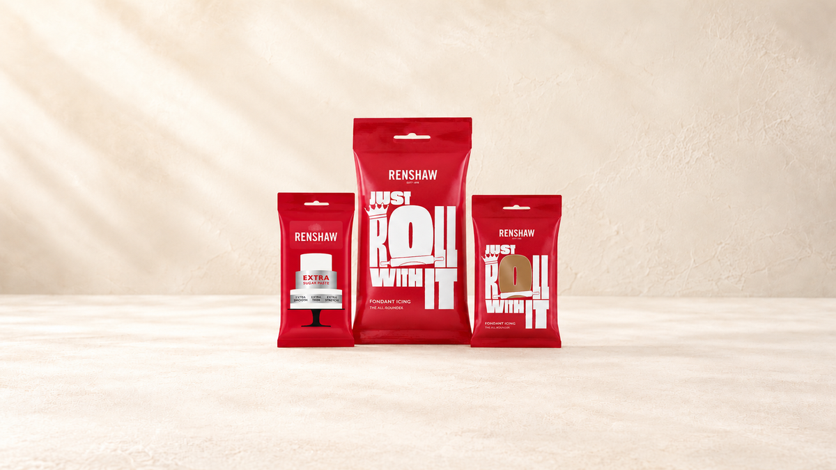 Renshaw — produits de la collection sur fond crème Patissland