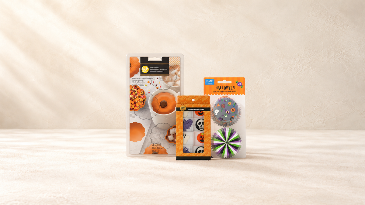 Halloween — produits de la collection sur fond crème Patissland