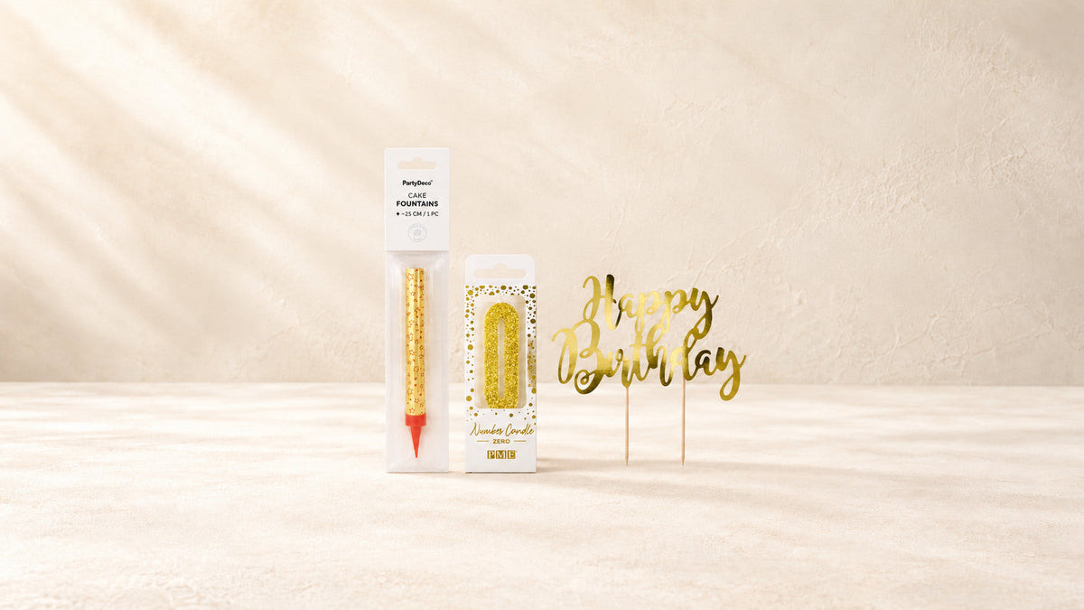 Toppers — produits de la collection sur fond crème Patissland