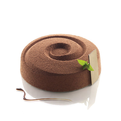 Entremets fini en spirale réalisé avec le moule VORTEX – présentation boutique