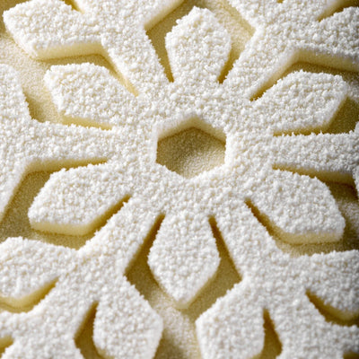 Entremets flocon effet velours blanc réalisé avec le Pavocake KE109