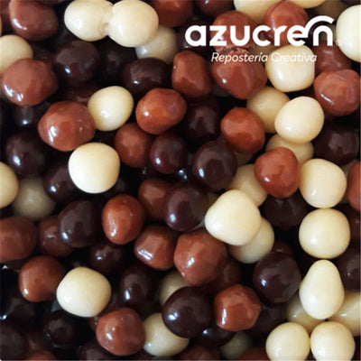 Mix de boules de céréales chocolatées Azucren 60 g – noir, lait et blanc