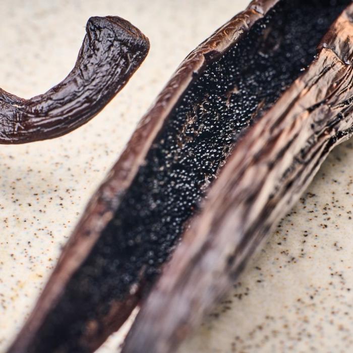 Gros plan caviar de vanille Bourbon Madagascar – Norohy