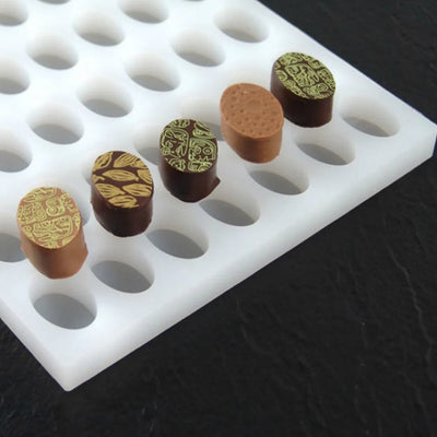 Moule en silicone Pavoni LS04 Chocoflex – 49 empreintes ovales 32x21x14 mm