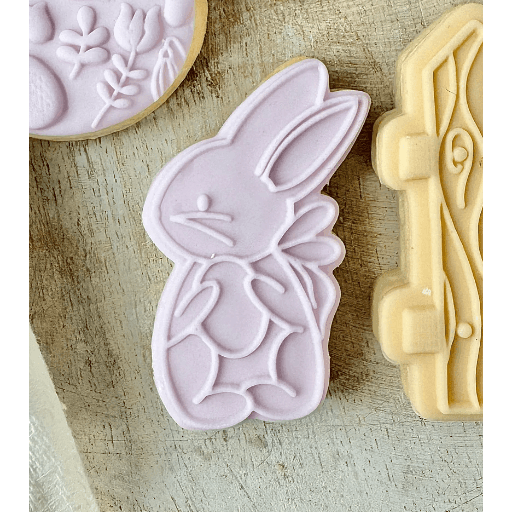 Tampon 3D + Cutter - Mini Lapin tenant un Oeuf