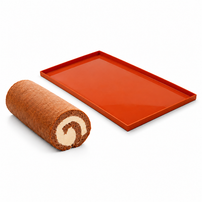 Tapis Roulade 10 - 375x275 mm H 10 mm – résultat pâtissier et moule Silikomart côte à côte sur fond blanc
